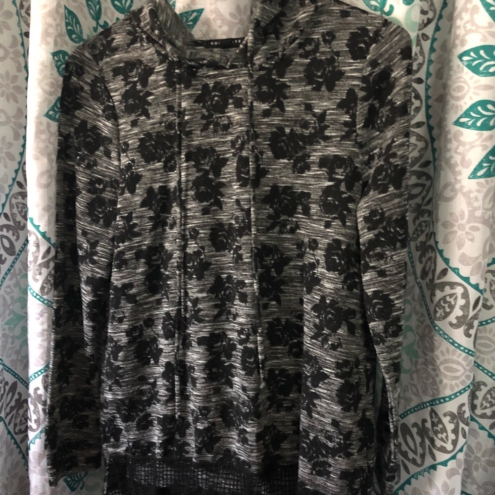 Hooded Long sleeve sweater!